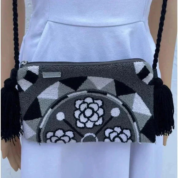 Wayuu Tendencia Womens Handmade Long Strap Clutch Wallet Gray Sz 6.5"x10" - Picture 2 of 9